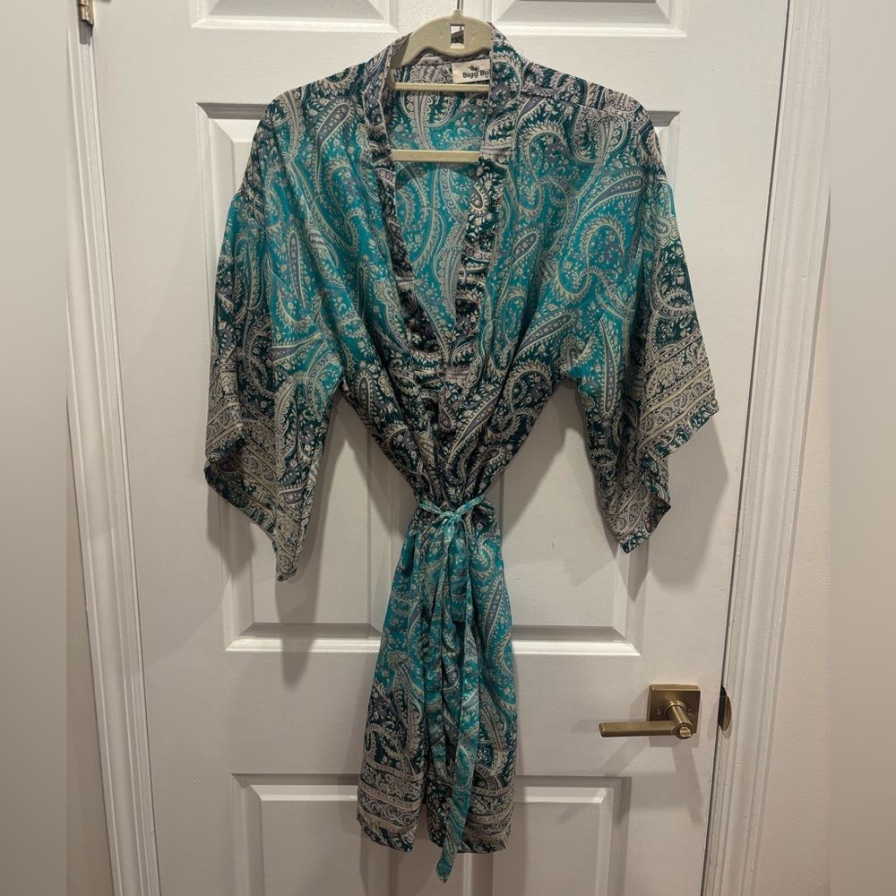 Silk Robe - Picture 1 of 5